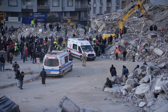 Depremde beşinci gün: Can kaybı 18 bin 342'ye yükseldi