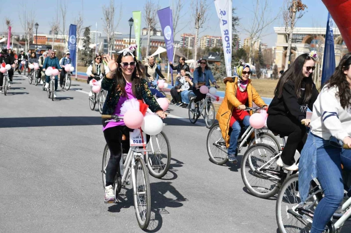 Büyükşehirden 8 Mart Dünya Kadınlar Gününe özel bisiklet turu
