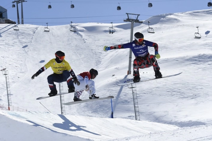 Dünya Snowboard Kupasında madalyalar sahiplerini buldu