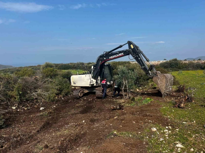 İzinsiz hazine arazisi kazısını jandarma engelledi