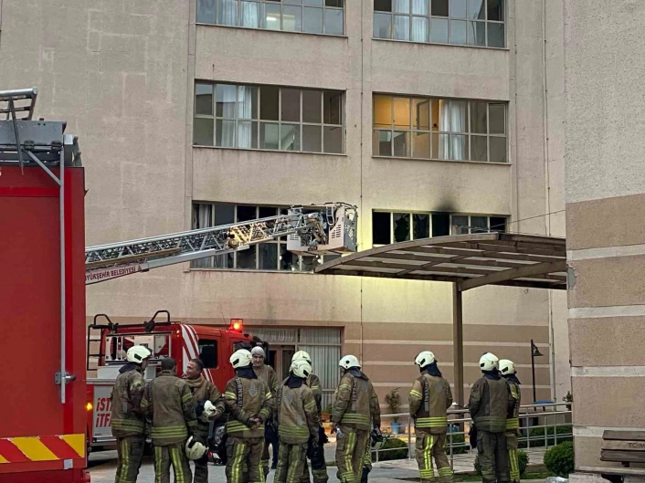 Maltepe Huzurevinde çıkan yangın kontrol altına alındı
