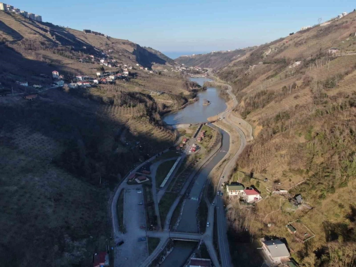 Sera Gölünde balçık temizleme çalışmaları tamamlandı, suyunun berraklaşması için beklemeye geçildi
